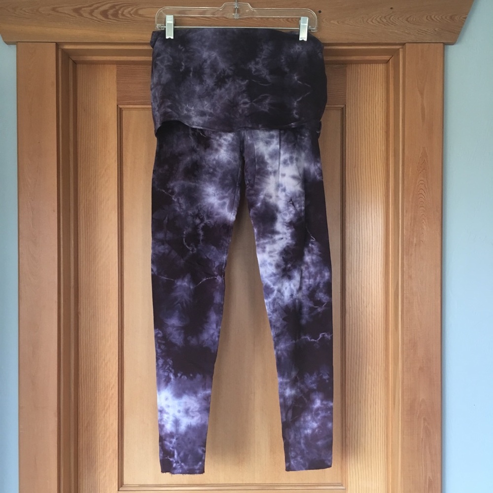 Tie-dyed leggings